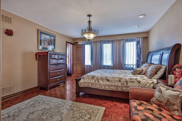 51 Dorwood Crt, House detached with 4 bedrooms, 4 bathrooms and 11 parking in Vaughan ON | Image 18
