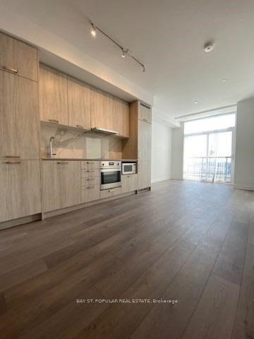 1108 - 10 Honeycrisp Cres, Condo with 2 bedrooms, 2 bathrooms and 1 parking in Vaughan ON | Image 13