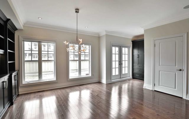 2353 Ontario St, Condo with 4 bedrooms, 4 bathrooms and 4 parking in Oakville ON | Image 4