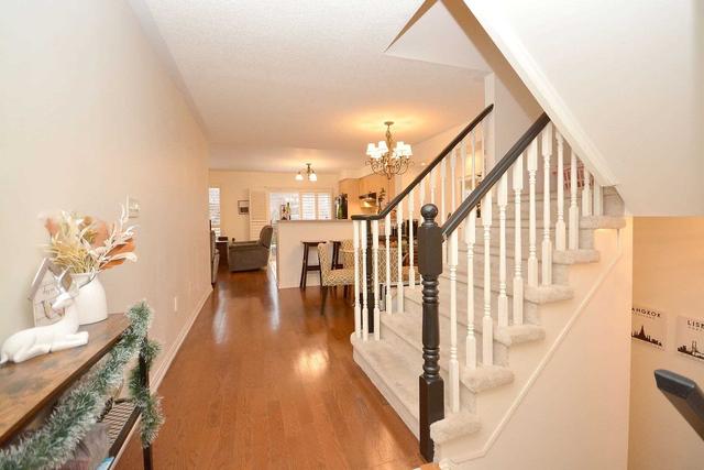 2157 Baronwood Dr, House attached with 3 bedrooms, 2 bathrooms and 3 parking in Oakville ON | Image 37