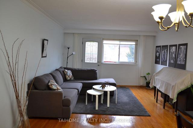 4 Tillplain Rd, House attached with 5 bedrooms, 3 bathrooms and 2 parking in Toronto ON | Image 23