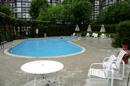 404 - 725 King St W, Condo with 1 bedrooms, 1 bathrooms and null parking in Toronto ON | Image 2