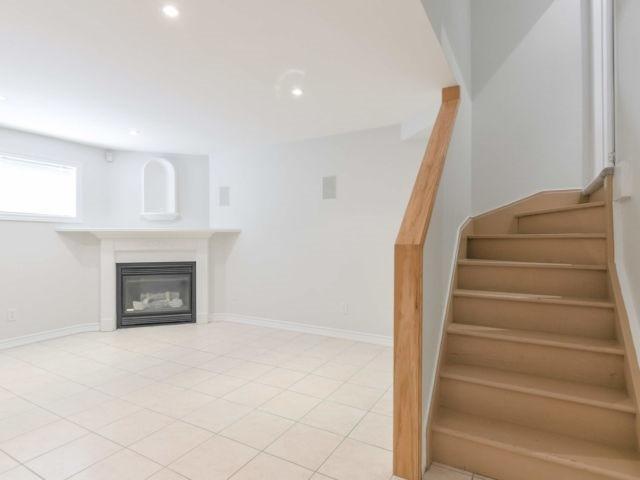 27 Moraine Dr, House detached with 3 bedrooms, 4 bathrooms and 2 parking in Vaughan ON | Image 15