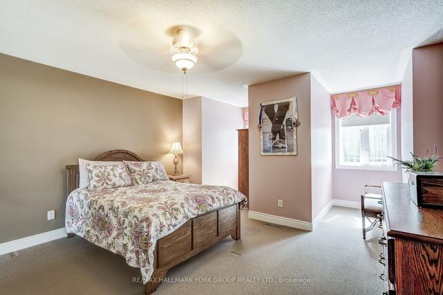 17 Duncton Wood Cres, House detached with 4 bedrooms, 5 bathrooms and 13 parking in Aurora ON | Image 9