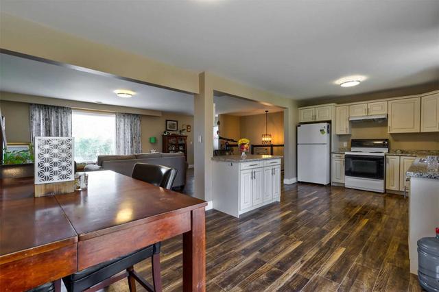 43 Lakeview Blvd, House detached with 3 bedrooms, 2 bathrooms and 10 parking in Kawartha Lakes ON | Image 9