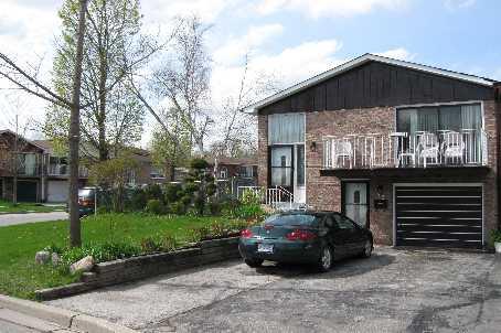 53 Millhouse Cres, House semidetached with 3 bedrooms, 5 bathrooms and 3 parking in Toronto ON | Image 1