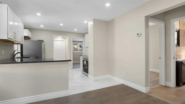 1064 Elm Ave, House detached with 2 bedrooms, 2 bathrooms and 1 parking in Windsor ON | Image 28