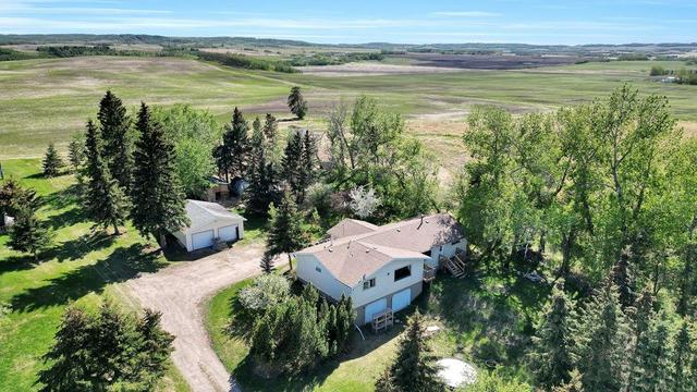 25531 Township Road 381, House other with 5 bedrooms, 2 bathrooms and null parking in Red Deer County AB | Image 4