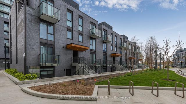 10 - 15 Brin Dr, Townhouse with 3 bedrooms, 2 bathrooms and 1 parking in Toronto ON | Image 12
