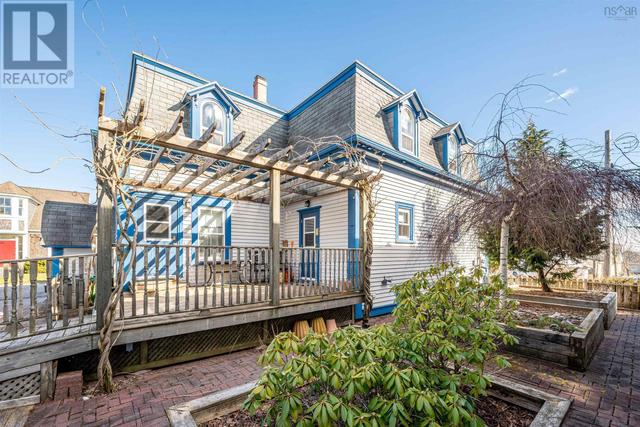 205 York Street, House other with 0 bedrooms, 0 bathrooms and null parking in Lunenburg NS | Image 43