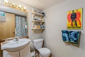 5607 4 Street Sw, Home with 4 bedrooms, 2 bathrooms and 2 parking in Calgary AB | Image 23
