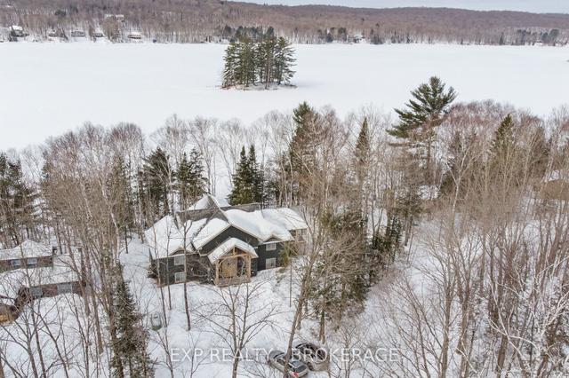 430 E Fox Lake Rd, House detached with 1 bedrooms, 3 bathrooms and 6 parking in Huntsville ON | Image 35