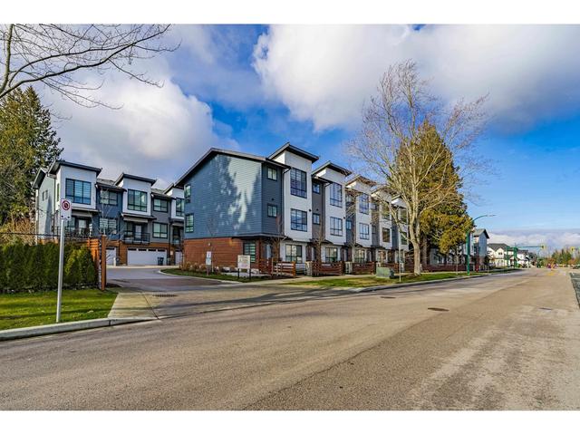 71 - 7177 194a Street, House attached with 4 bedrooms, 4 bathrooms and 2 parking in Surrey BC | Card Image