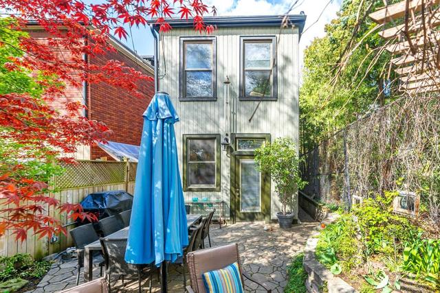 21 Laurier Ave, House attached with 3 bedrooms, 2 bathrooms and 0 parking in Toronto ON | Image 6
