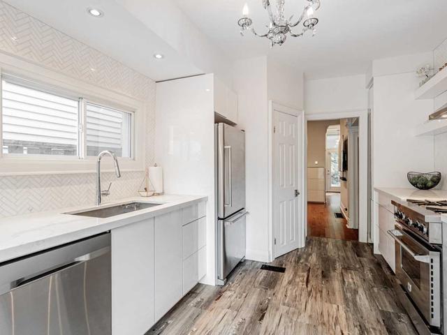 135 Morse St, House attached with 3 bedrooms, 2 bathrooms and 1 parking in Toronto ON | Image 6