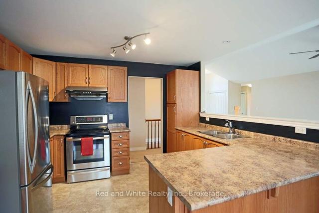 12 Riverside Circ, Condo with 2 bedrooms, 2 bathrooms and 3 parking in West Lincoln ON | Image 8