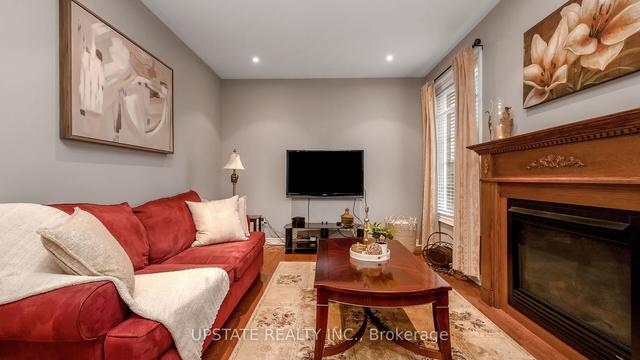 40 Messina Ave, House detached with 4 bedrooms, 3 bathrooms and 6 parking in Brampton ON | Image 32