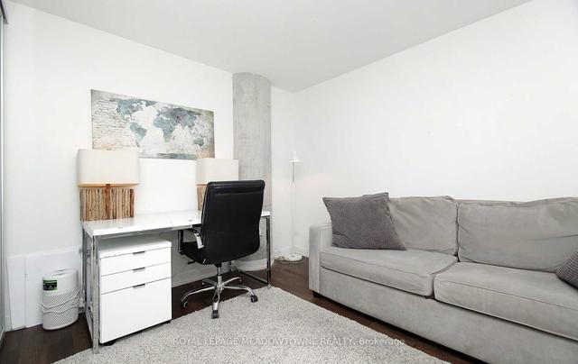 1010 - 560 King St W, Condo with 2 bedrooms, 2 bathrooms and 1 parking in Toronto ON | Image 4