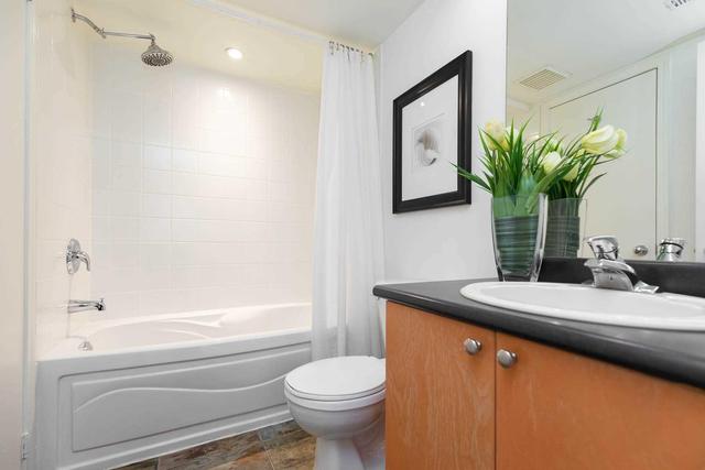23 Niagara St, Townhouse with 3 bedrooms, 3 bathrooms and 1 parking in Toronto ON | Image 14