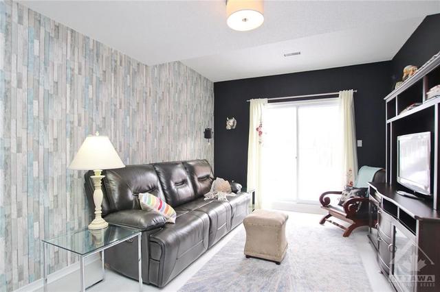 9 Macassa Circle, Townhouse with 3 bedrooms, 3 bathrooms and 3 parking in Ottawa ON | Image 24