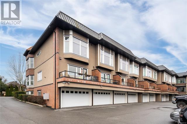 1 - 934 Craigflower Rd, House attached with 3 bedrooms, 3 bathrooms and 2 parking in Esquimalt BC | Image 32