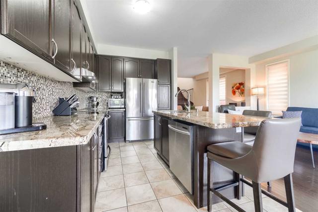 36 Westowanis Dr, House semidetached with 4 bedrooms, 4 bathrooms and 3 parking in Toronto ON | Image 7