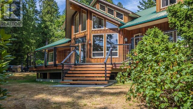 3475 Henry Rd, House detached with 5 bedrooms, 4 bathrooms and 6 parking in North Cowichan BC | Image 1
