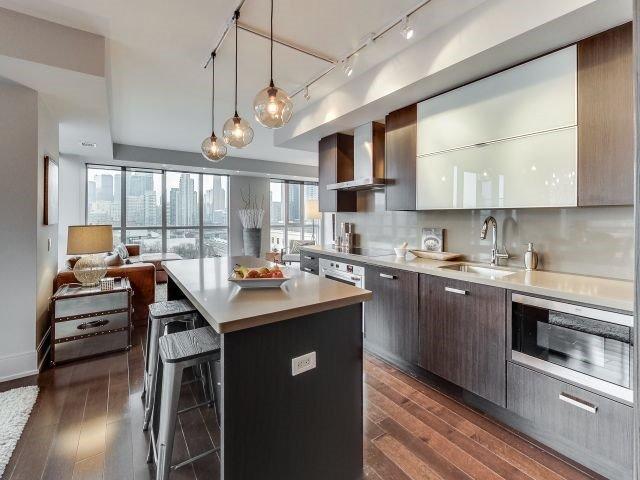 1121 - 560 Front St W, Condo with 3 bedrooms, 2 bathrooms and 2 parking in Toronto ON | Image 11