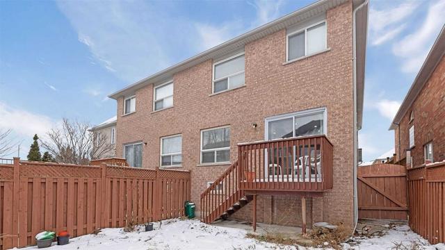 8 Timbertop Cres, House semidetached with 4 bedrooms, 3 bathrooms and 4 parking in Brampton ON | Image 27