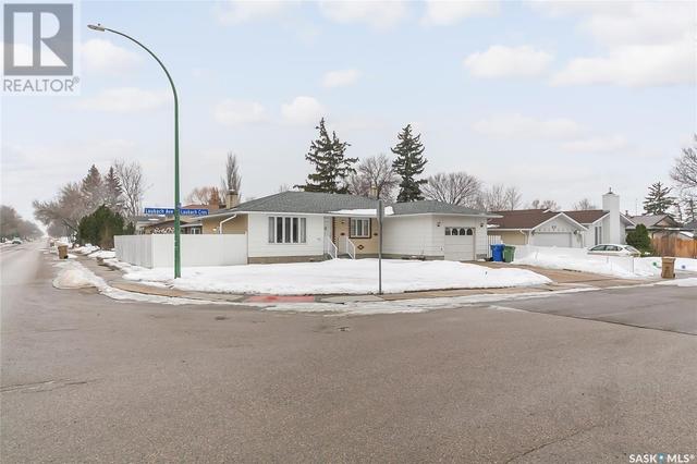 103 Laubach Crescent, House detached with 3 bedrooms, 2 bathrooms and null parking in Regina SK | Image 3