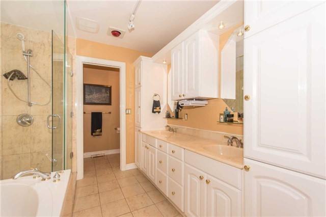 53 Hartnell Sq, Townhouse with 3 bedrooms, 3 bathrooms and 1 parking in Brampton ON | Image 13
