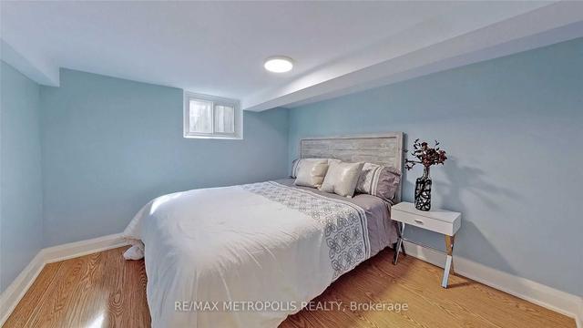 409 Mortimer Ave, House detached with 2 bedrooms, 3 bathrooms and 1 parking in Toronto ON | Image 13