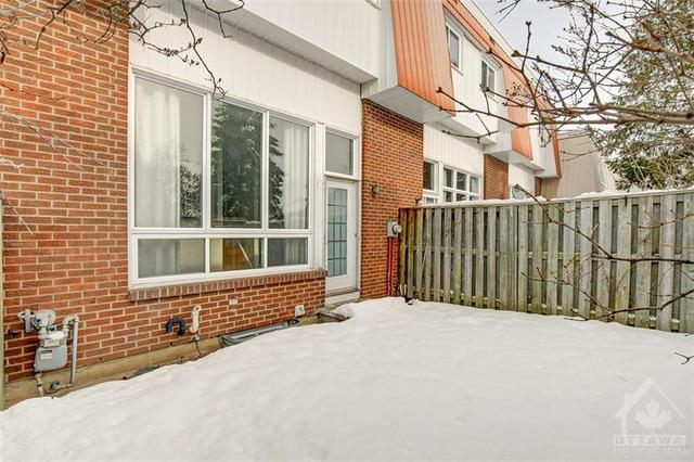 236 Romulus Private, Townhouse with 3 bedrooms, 2 bathrooms and 2 parking in Ottawa ON | Image 26