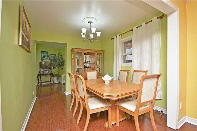21 Kenora Cres, House detached with 2 bedrooms, 3 bathrooms and 4 parking in Toronto ON | Image 9