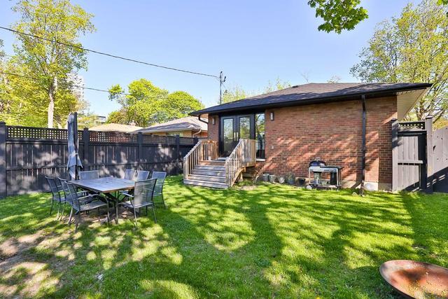 2 Abbotsfield Gate, House detached with 2 bedrooms, 3 bathrooms and 4 parking in Toronto ON | Image 29