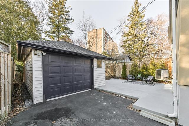 260 Westview Blvd, House detached with 2 bedrooms, 2 bathrooms and 5 parking in Toronto ON | Image 15