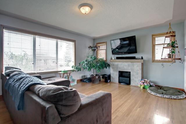 3115 13 Avenue Sw, House detached with 3 bedrooms, 2 bathrooms and 4 parking in Calgary AB | Image 9