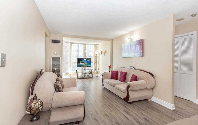 1012 - 145 Hillcrest Ave, Condo with 2 bedrooms, 2 bathrooms and 2 parking in Mississauga ON | Image 5