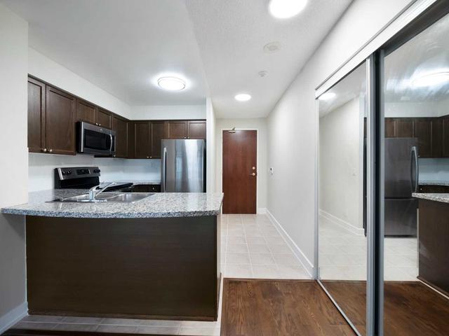 901 - 5 Michael Power Pl, Condo with 1 bedrooms, 1 bathrooms and 1 parking in Toronto ON | Image 20