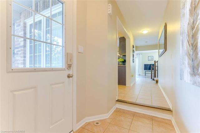 73 Mccandless Court, House attached with 3 bedrooms, 1 bathrooms and 3 parking in Milton ON | Image 5