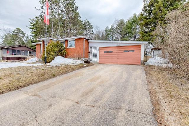 17 Peter Street, House detached with 2 bedrooms, 2 bathrooms and 4 parking in Laurentian Hills ON | Image 30