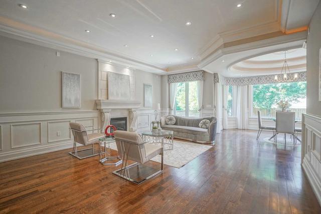 284 Dunforest Ave, House detached with 4 bedrooms, 6 bathrooms and 5 parking in Toronto ON | Image 9