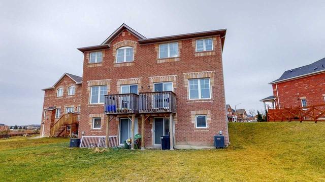 267 Checkerberry Cres, House semidetached with 4 bedrooms, 4 bathrooms and 3 parking in Brampton ON | Image 12