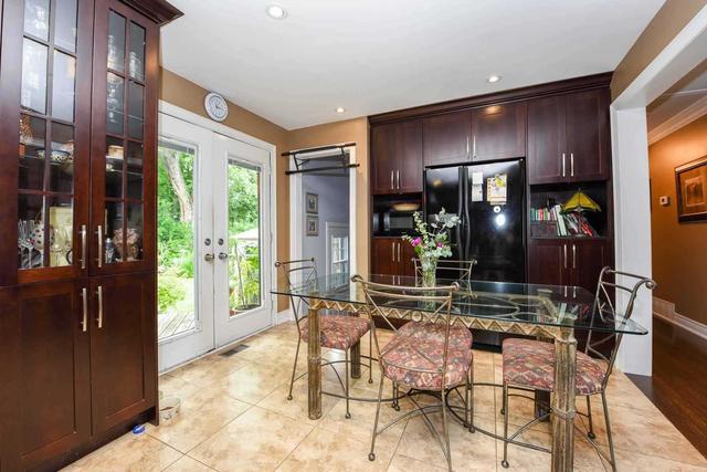 1181 Pinegrove Rd, House detached with 3 bedrooms, 2 bathrooms and 5 parking in Oakville ON | Image 24