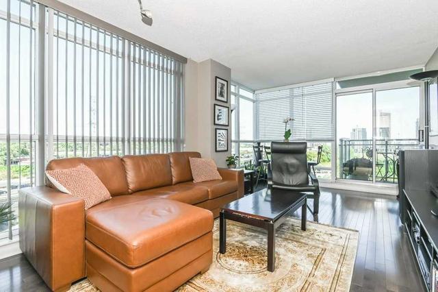 805 - 185 Legion Rd N, Condo with 2 bedrooms, 2 bathrooms and 2 parking in Toronto ON | Image 9