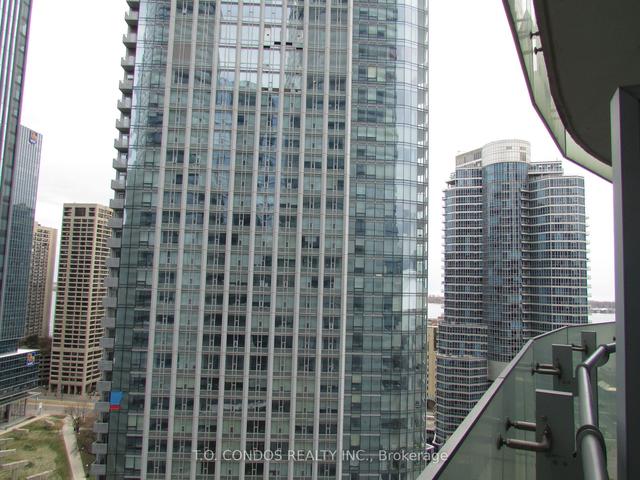 1901 - 12 York St, Condo with 1 bedrooms, 1 bathrooms and 0 parking in Toronto ON | Image 16