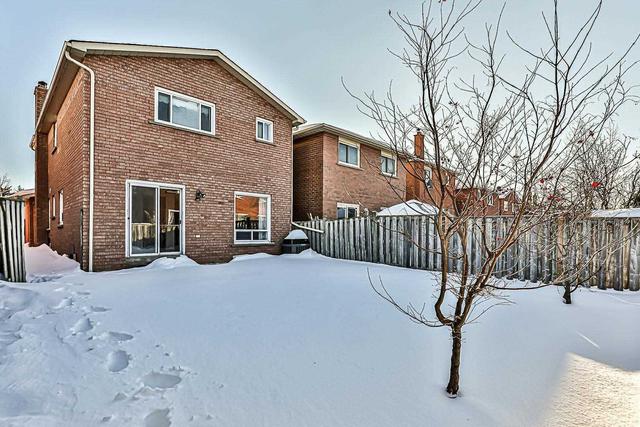 16 Myrna Lane, House detached with 4 bedrooms, 4 bathrooms and 6 parking in Toronto ON | Image 19