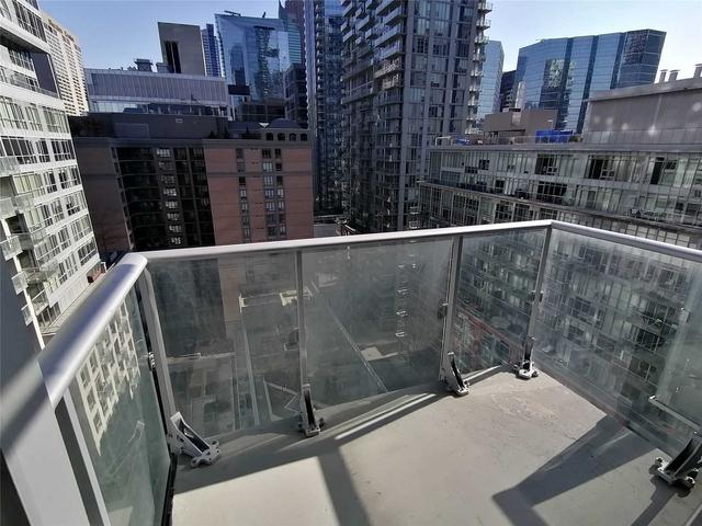 1502 - 30 Nelson St, Condo with 2 bedrooms, 2 bathrooms and 1 parking in Toronto ON | Image 8