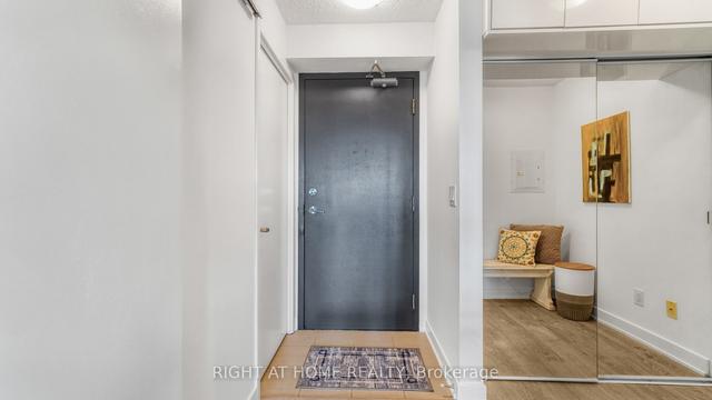 207 - 11 Superior Ave, Condo with 1 bedrooms, 1 bathrooms and 1 parking in Toronto ON | Image 31