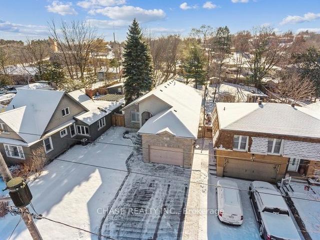 35 Adelaide St, House detached with 3 bedrooms, 3 bathrooms and 6 parking in Barrie ON | Image 29